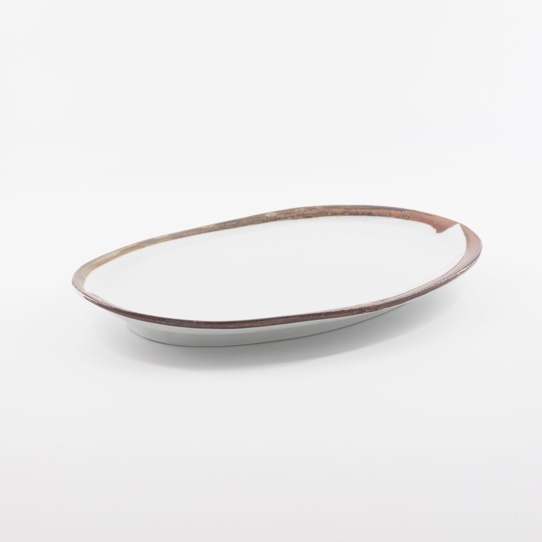Iron-edged oval plate