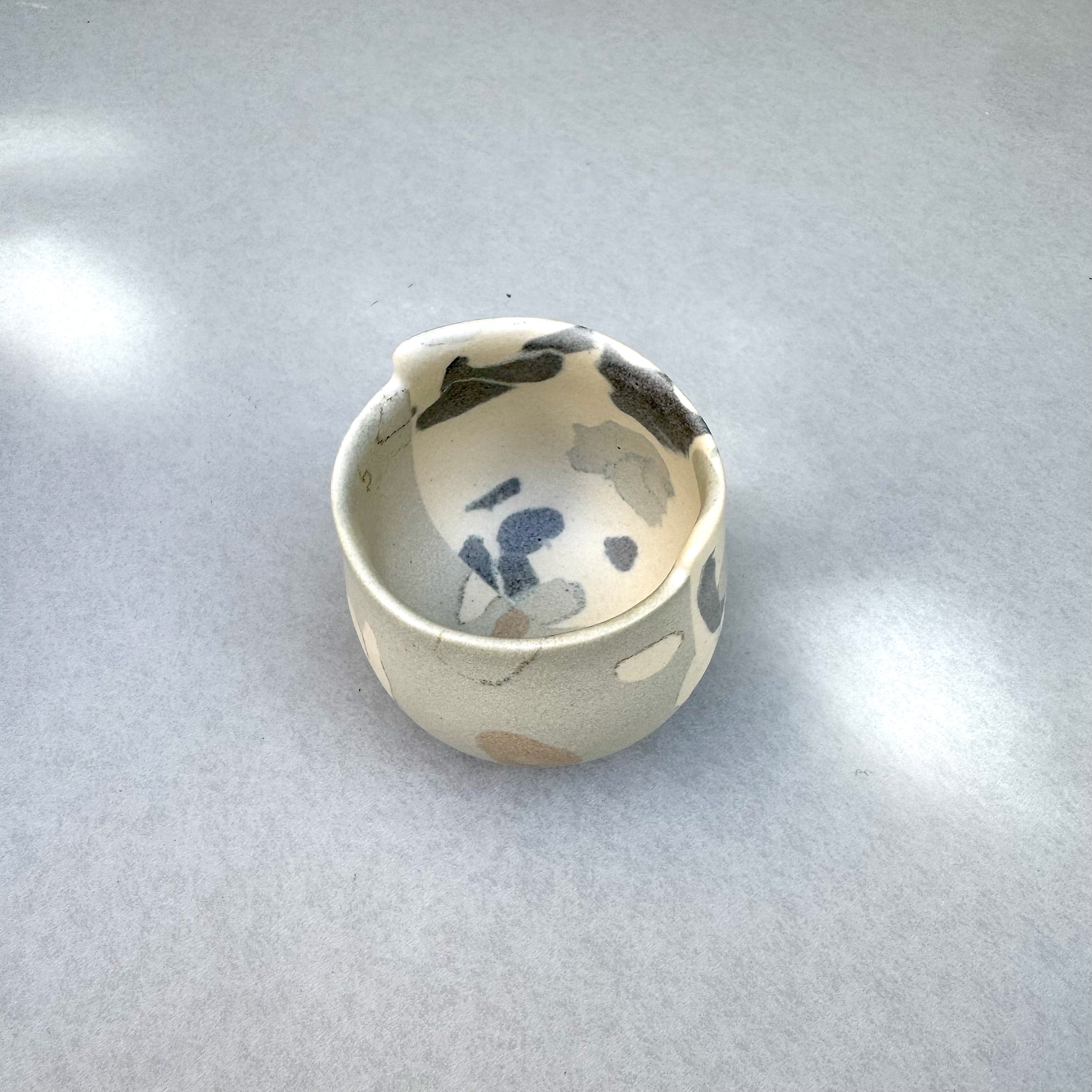 積層モザイク 片身替ぐい呑