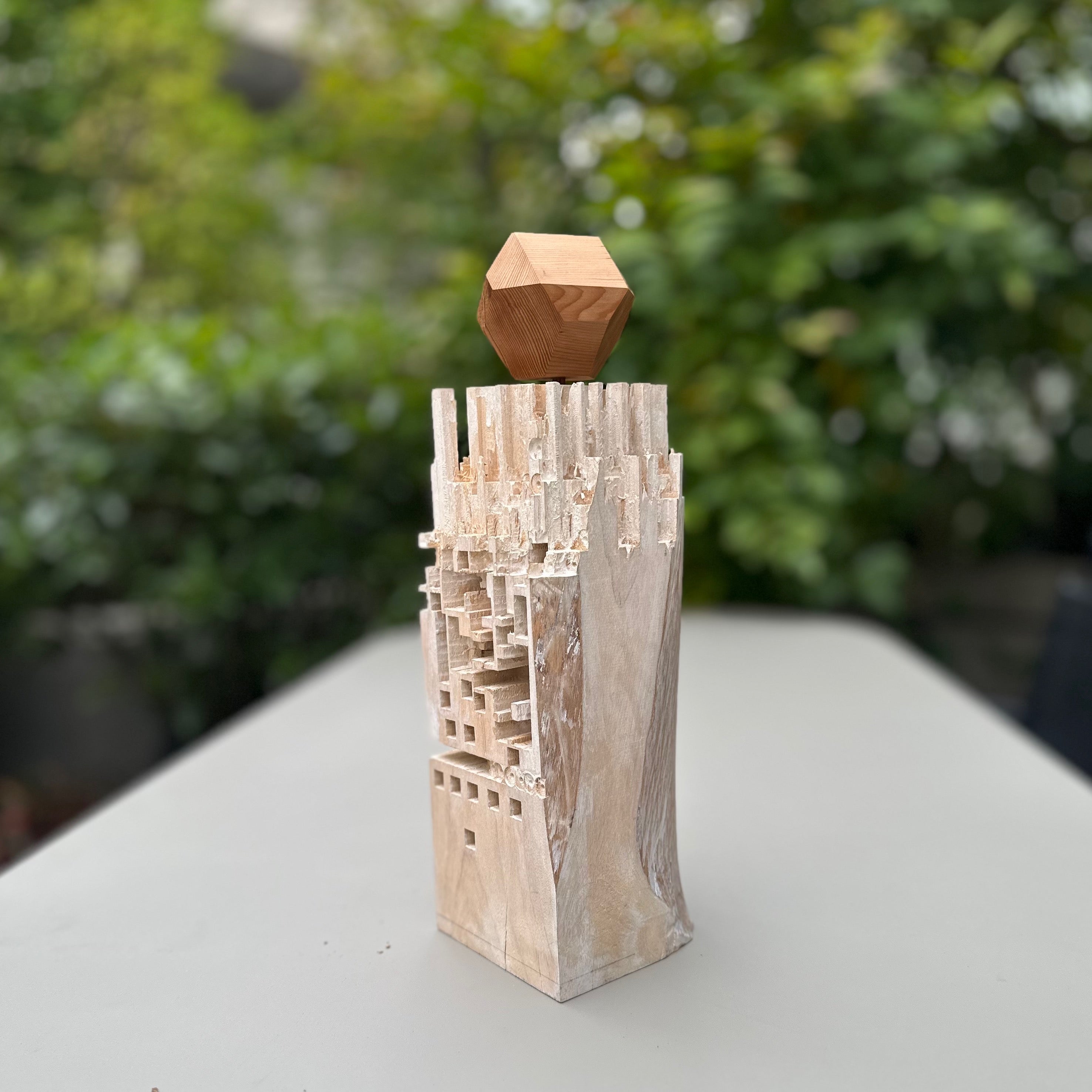 ビル型のオブジェ