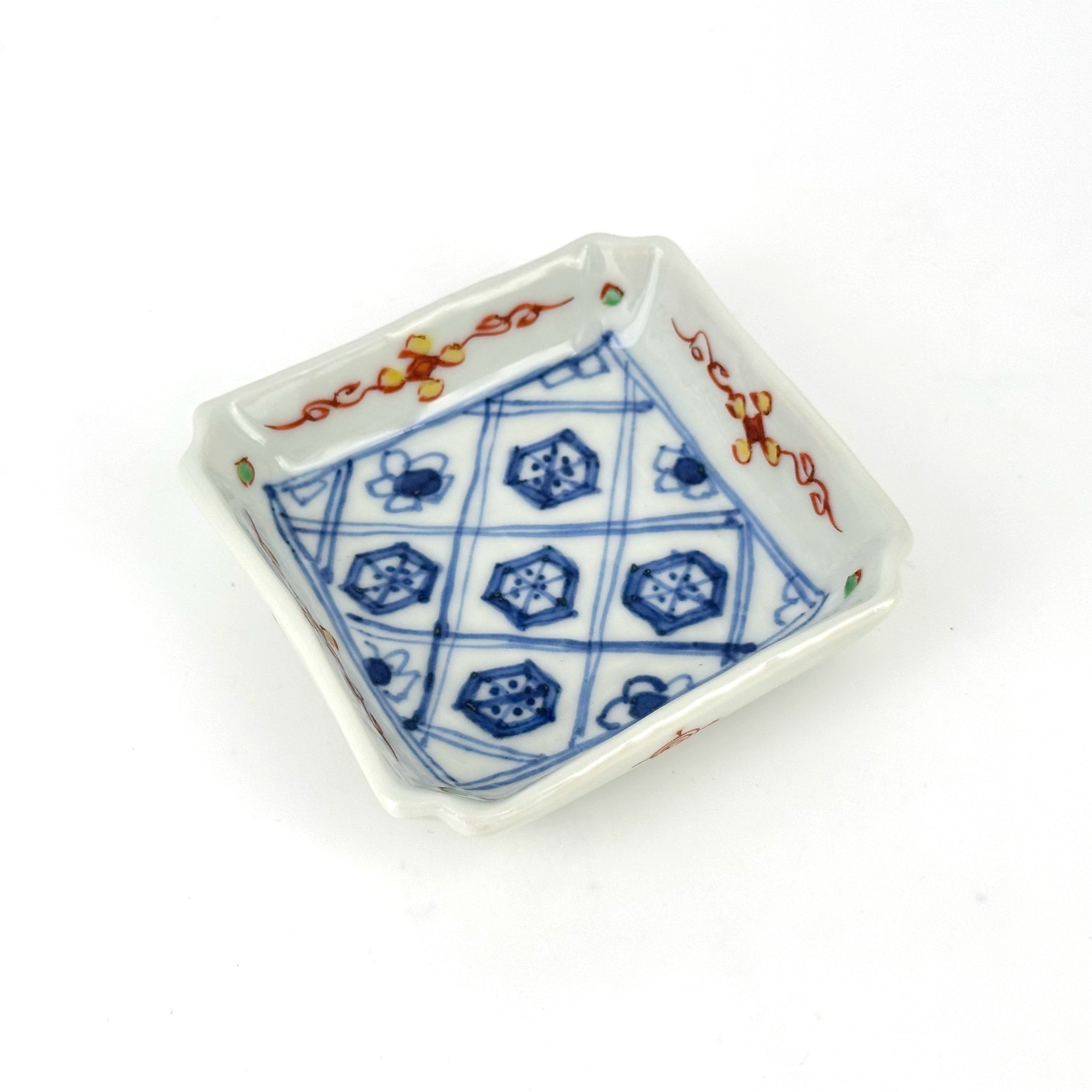 色絵染附 更紗文隅入角小皿