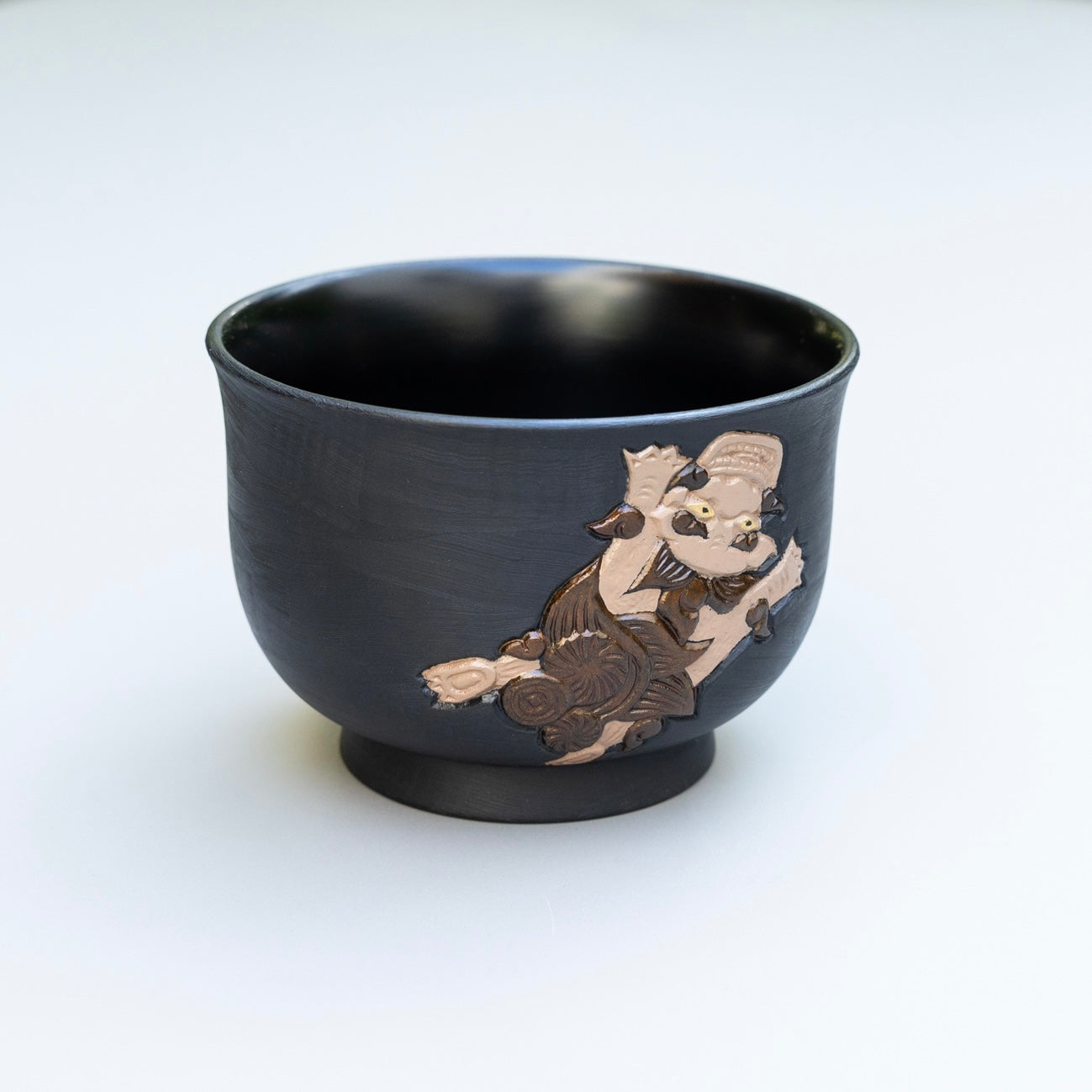 9_獅子雲紋彫椀