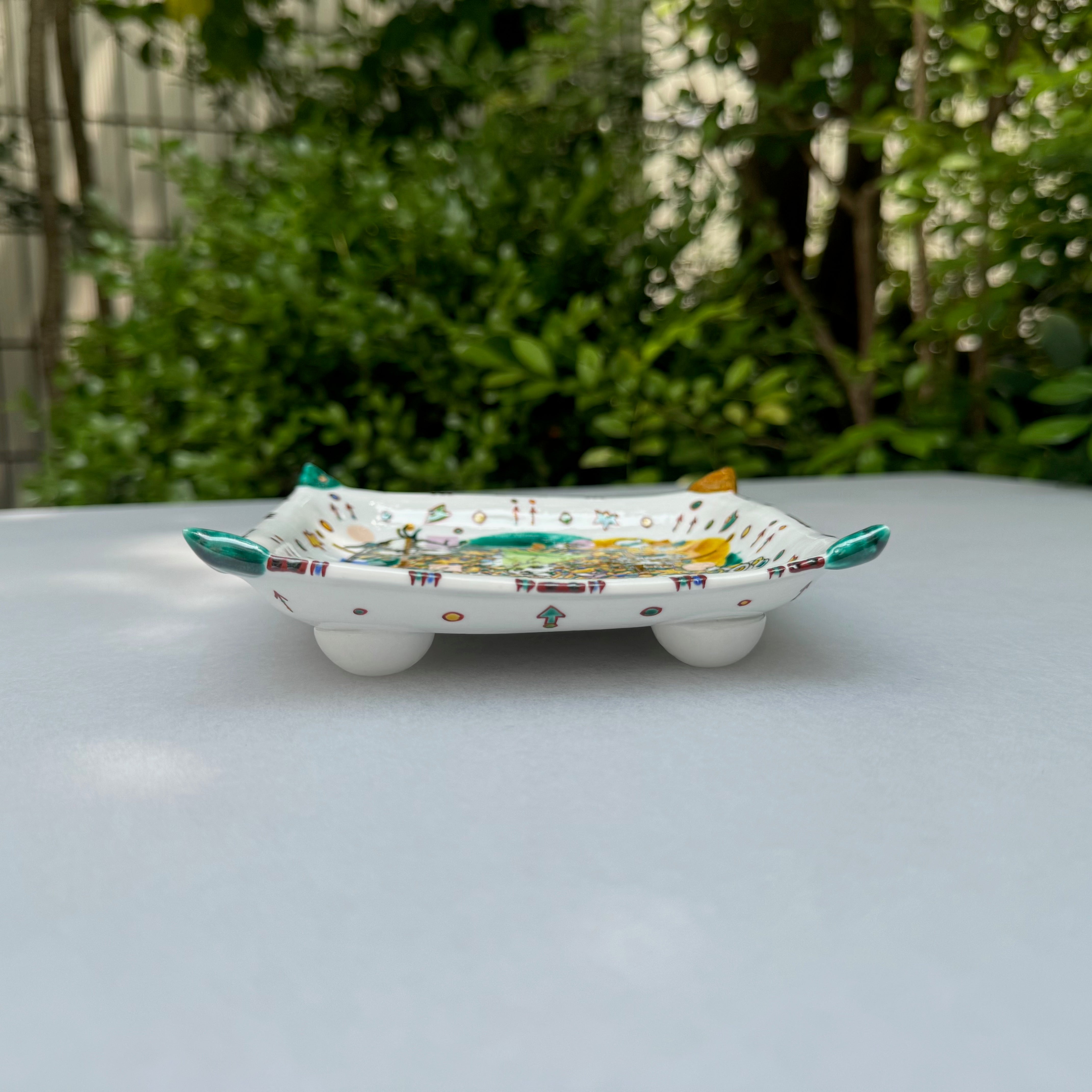 25_色絵金彩コラージュトゲ付角皿