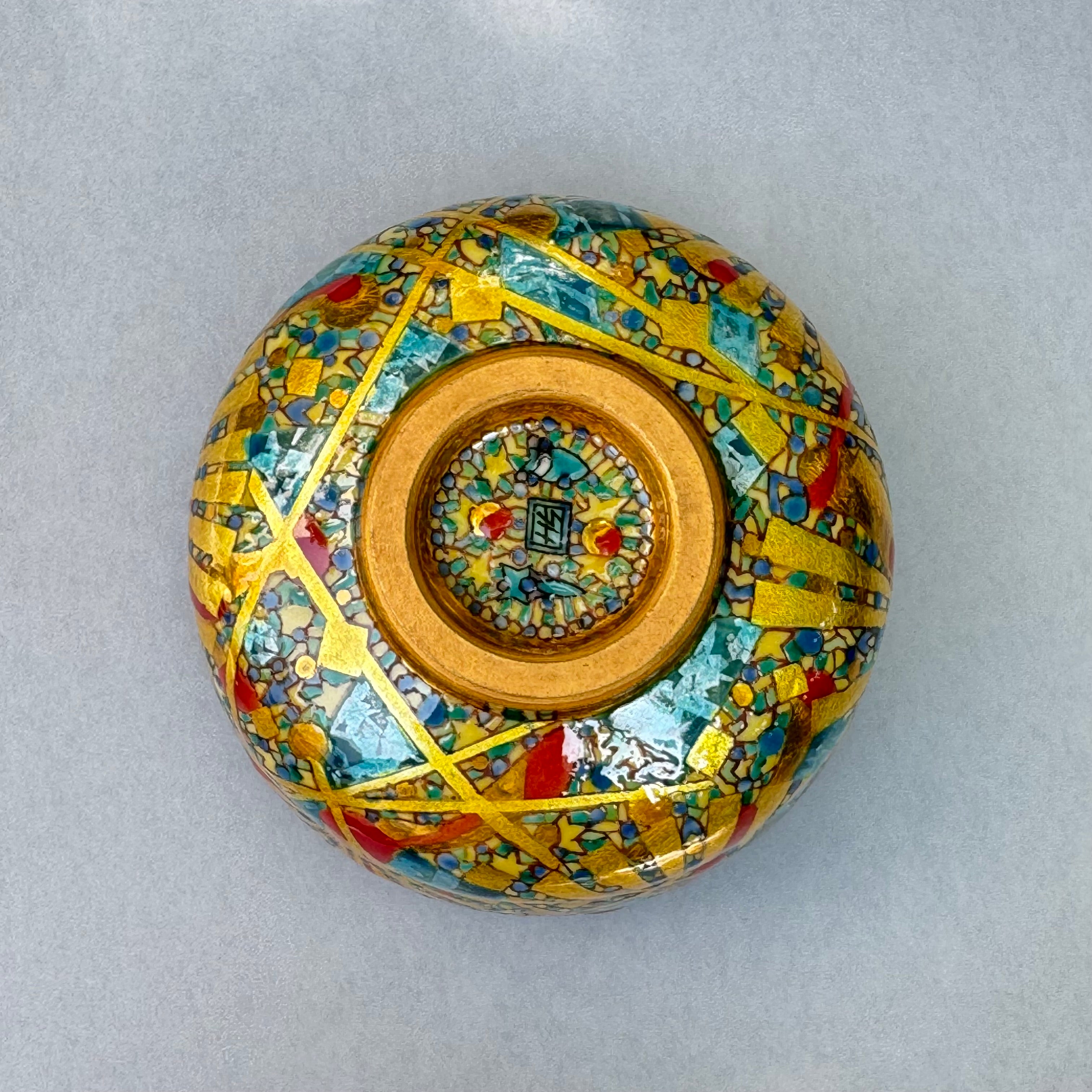 15_色絵釉裏金銀彩茶碗