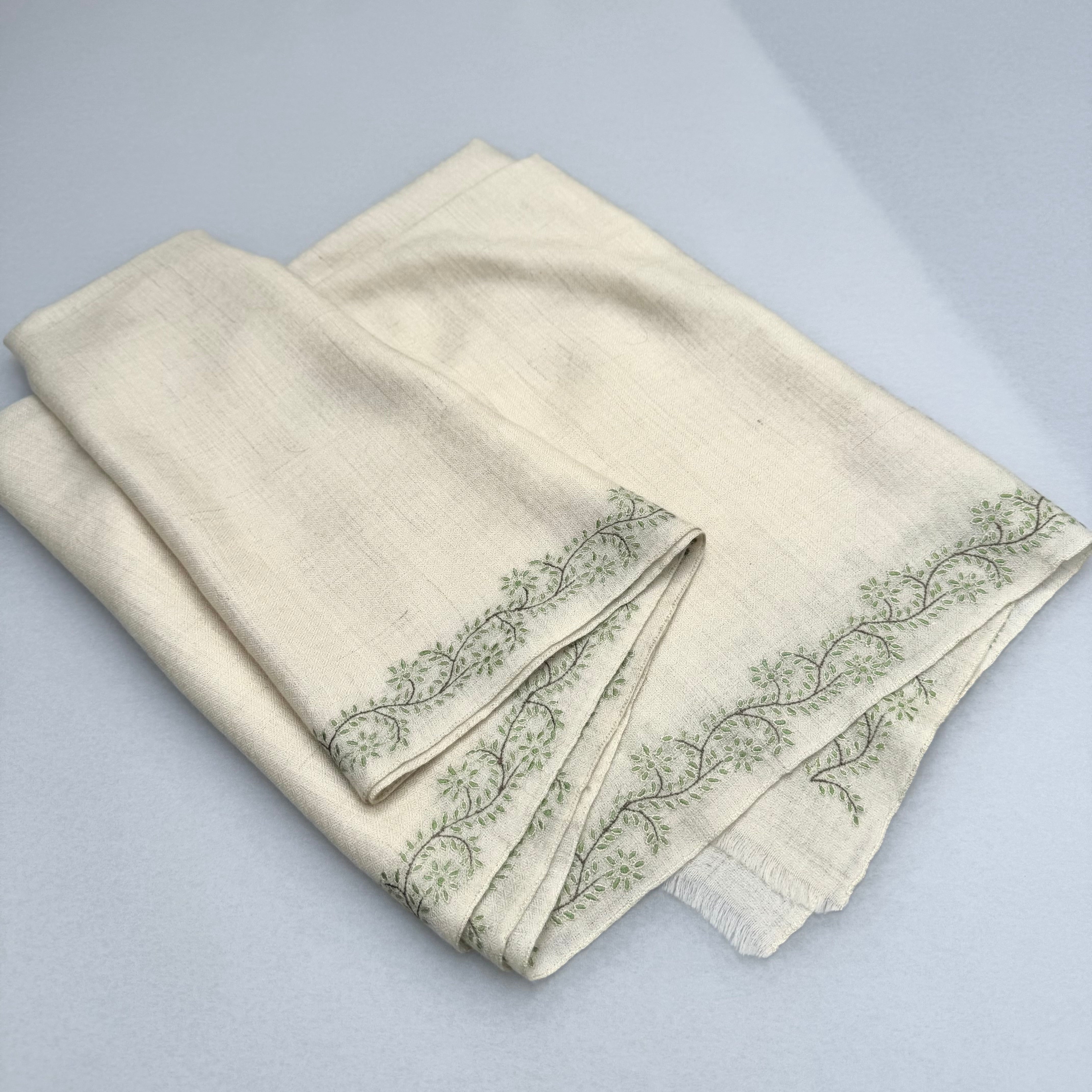 Sozni Pashmina Stole with Side Lines (Leaf) White
