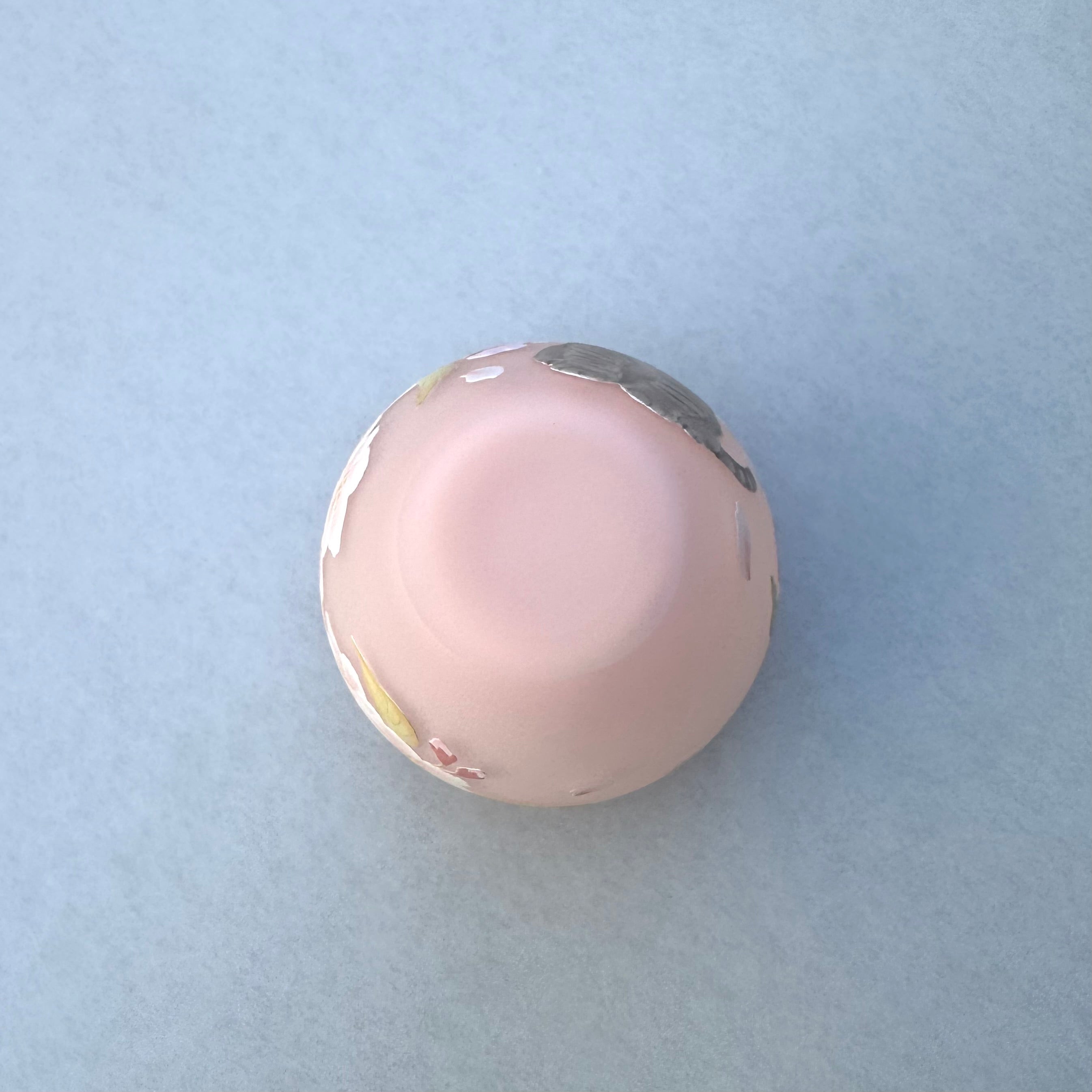 24_ぐい吞「そよそ風に誘われて」