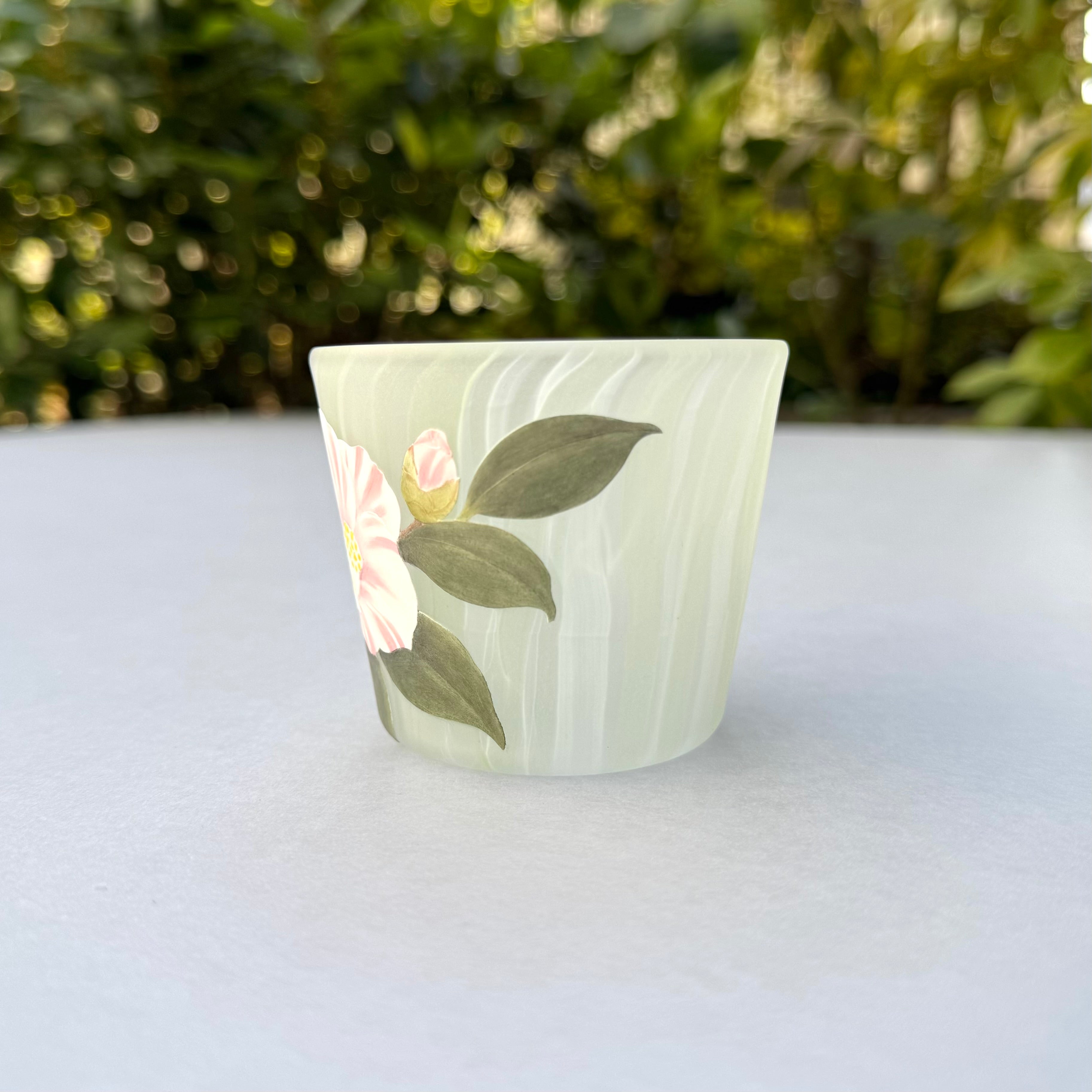 32_Free Glass "Camellia"