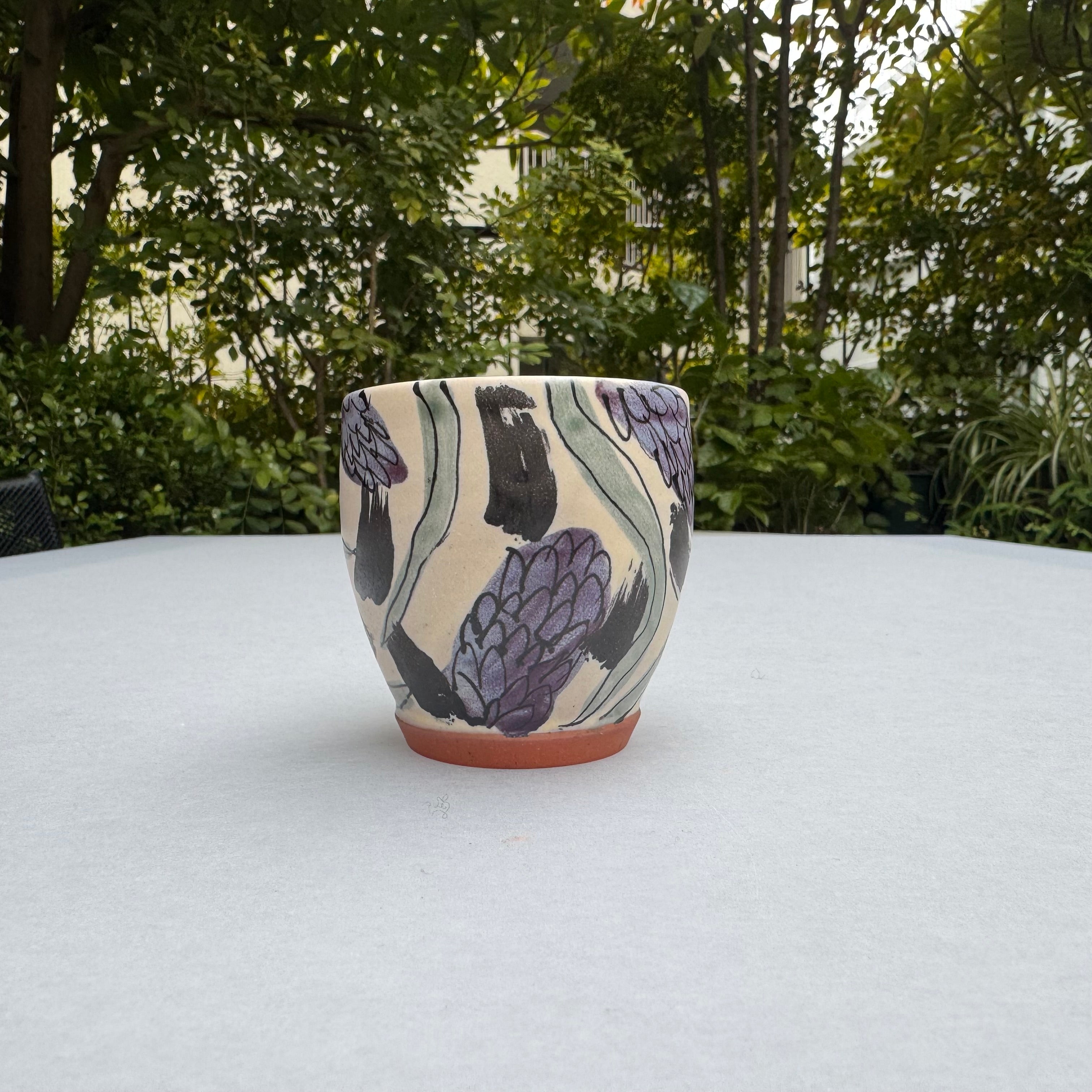 堂前守人作の陶磁器「花絵湯呑み B」(写真5枚目)
