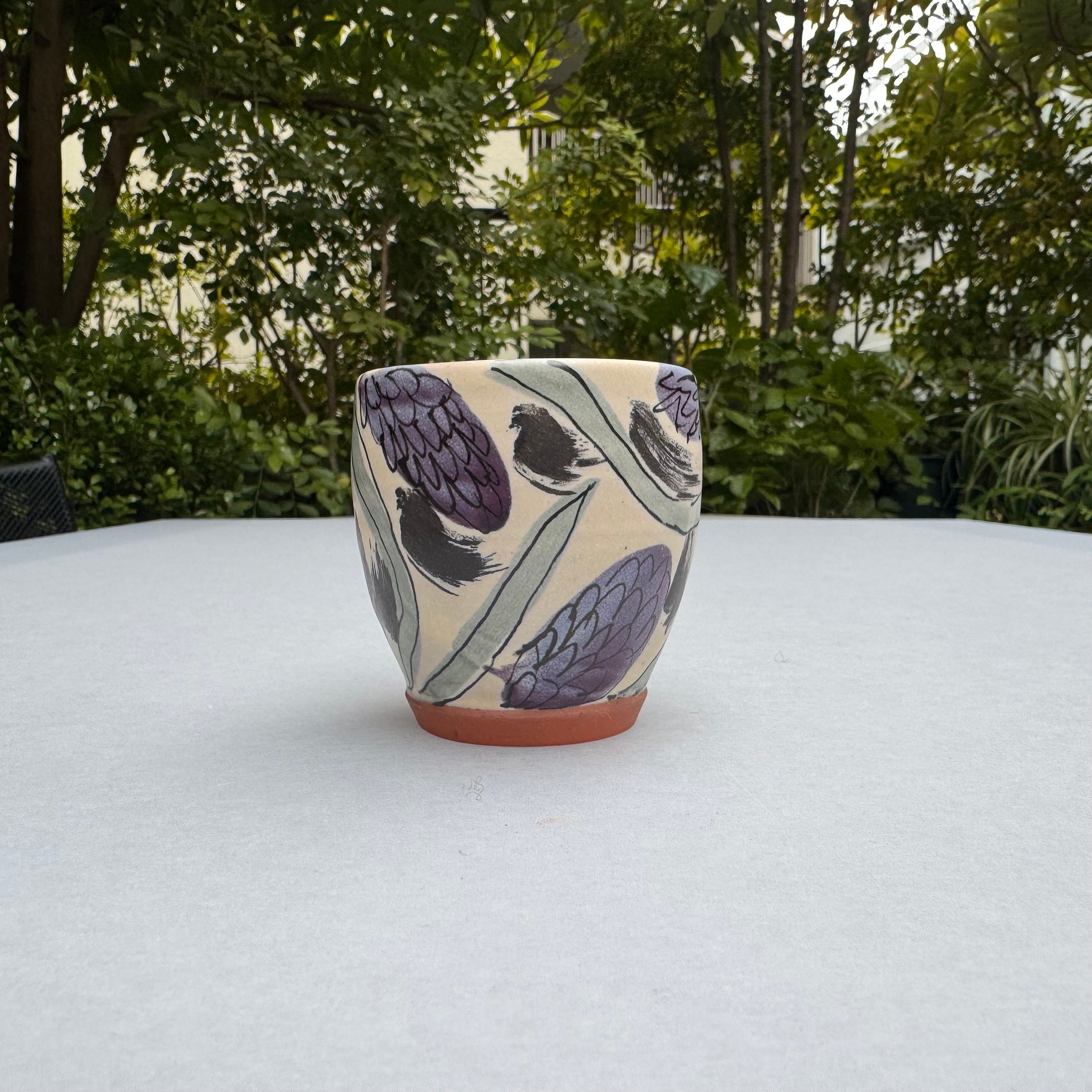 堂前守人作の陶磁器「花絵湯呑み B」(写真6枚目)