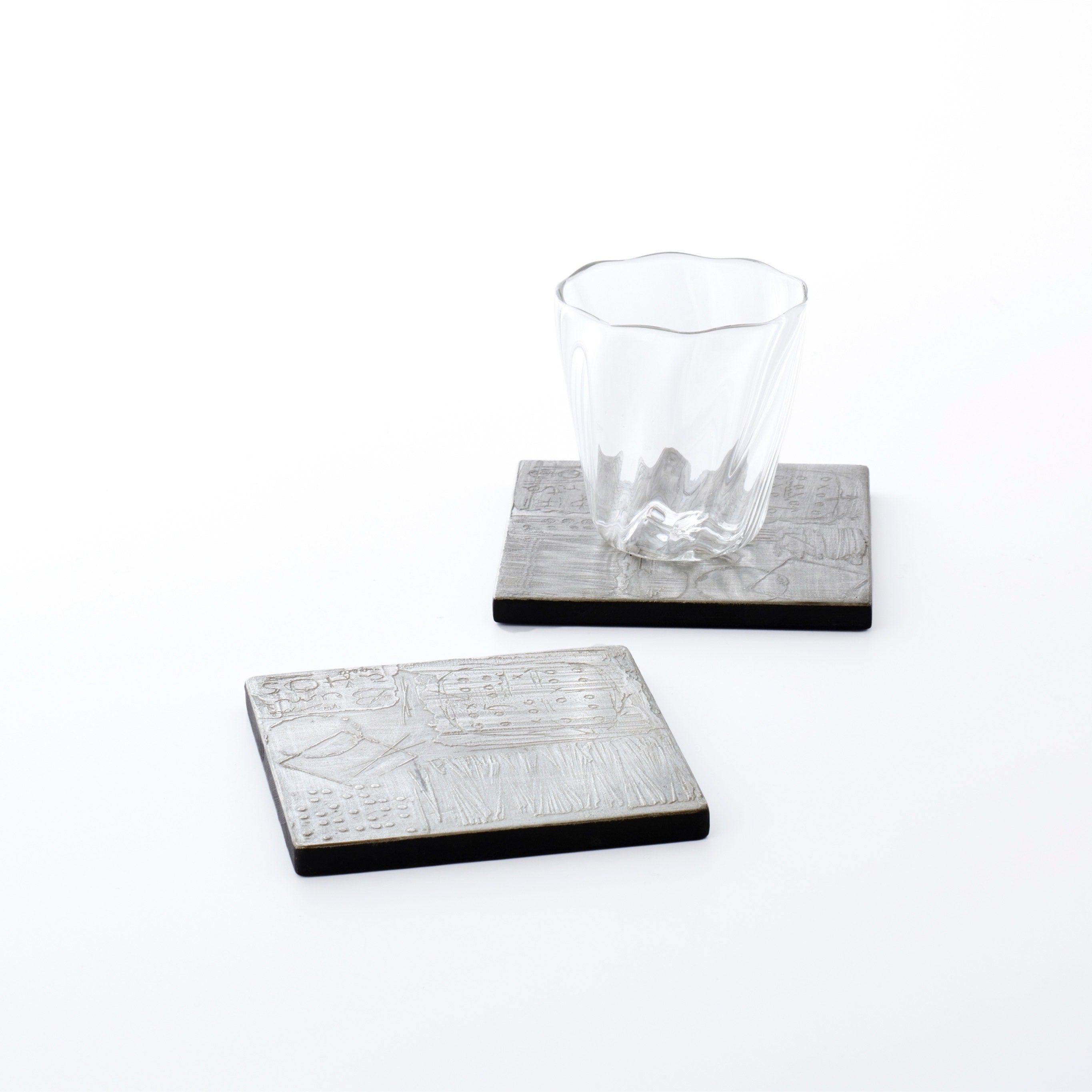 4.3 inch tea tray, ground lacquer