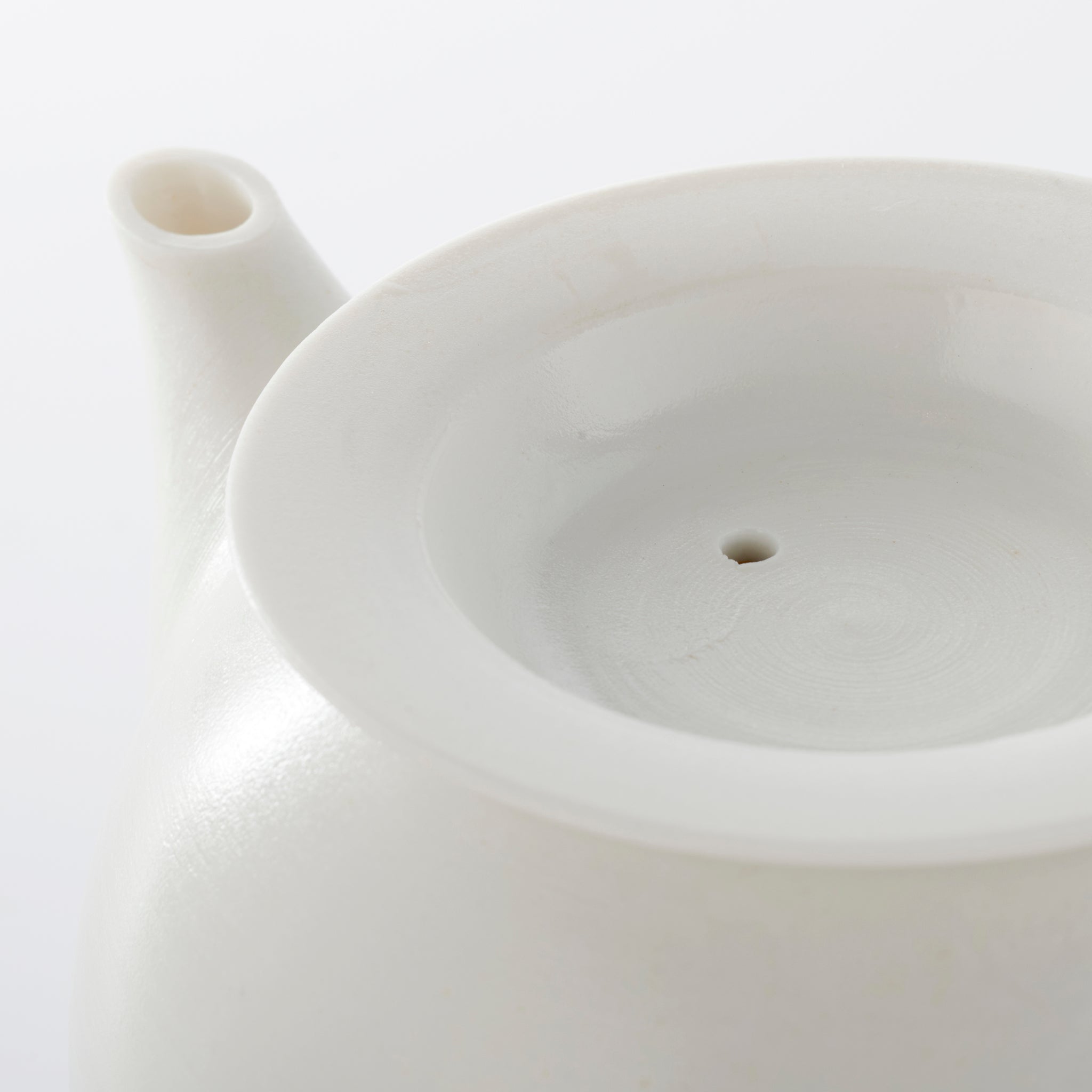 高久敏士作の陶磁器「ポット 柞灰」(写真3枚目)