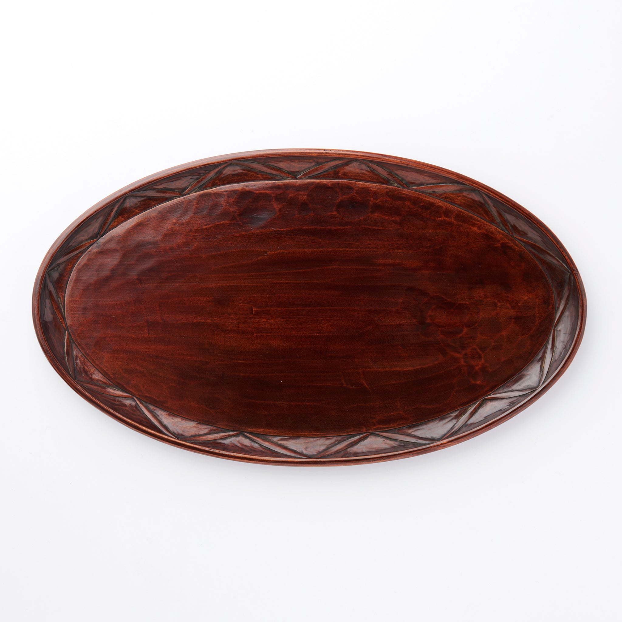 Oval tray with engraved pattern A