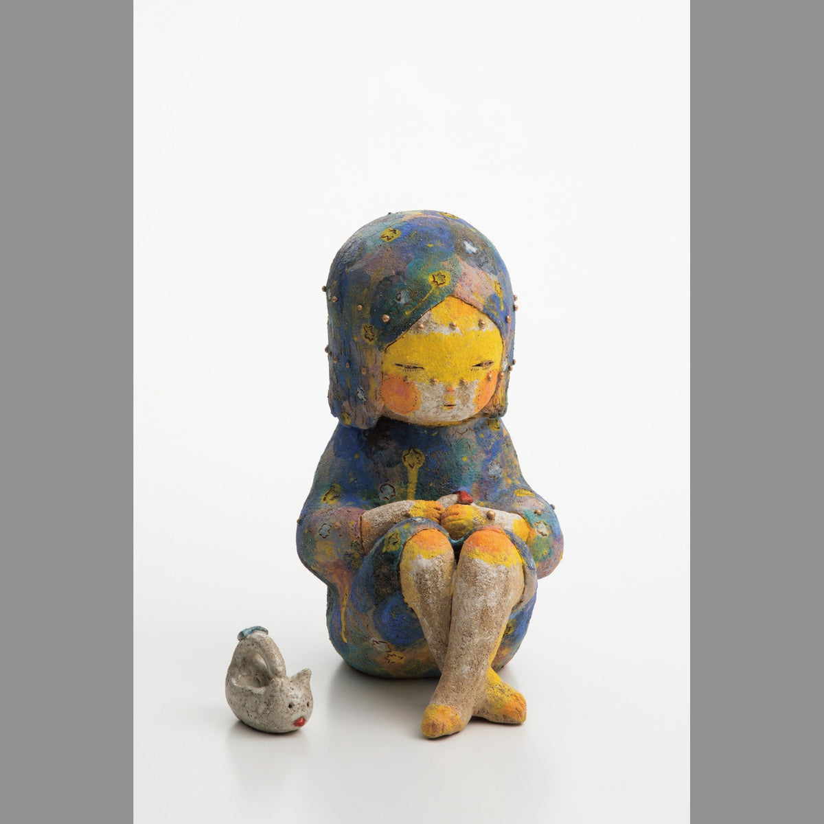 津守愛香展「バッグみたいに小さくなった」の案内DM（六本木 courage de vivre、2025年10月25日〜11月3日）