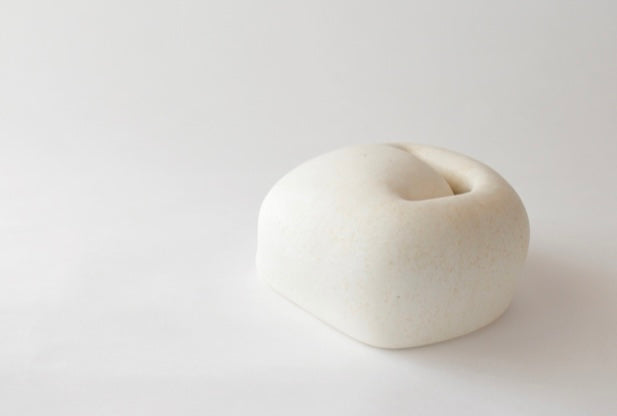 寺井陽子 陶展 ― あの雪片が消えたら 潔く春 ―　2025.4.19(土)-4.27(日)