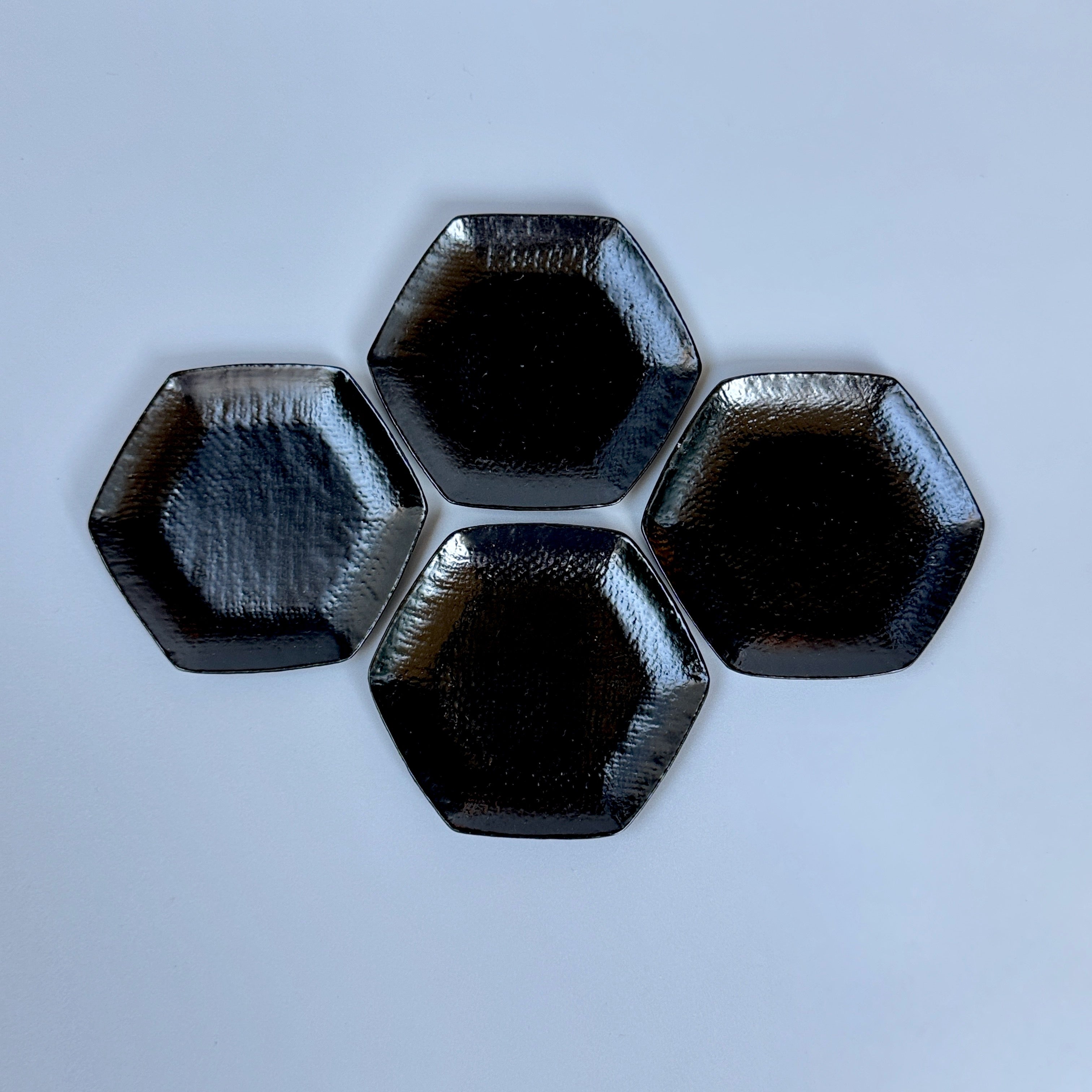1015A_布目六角皿 黒