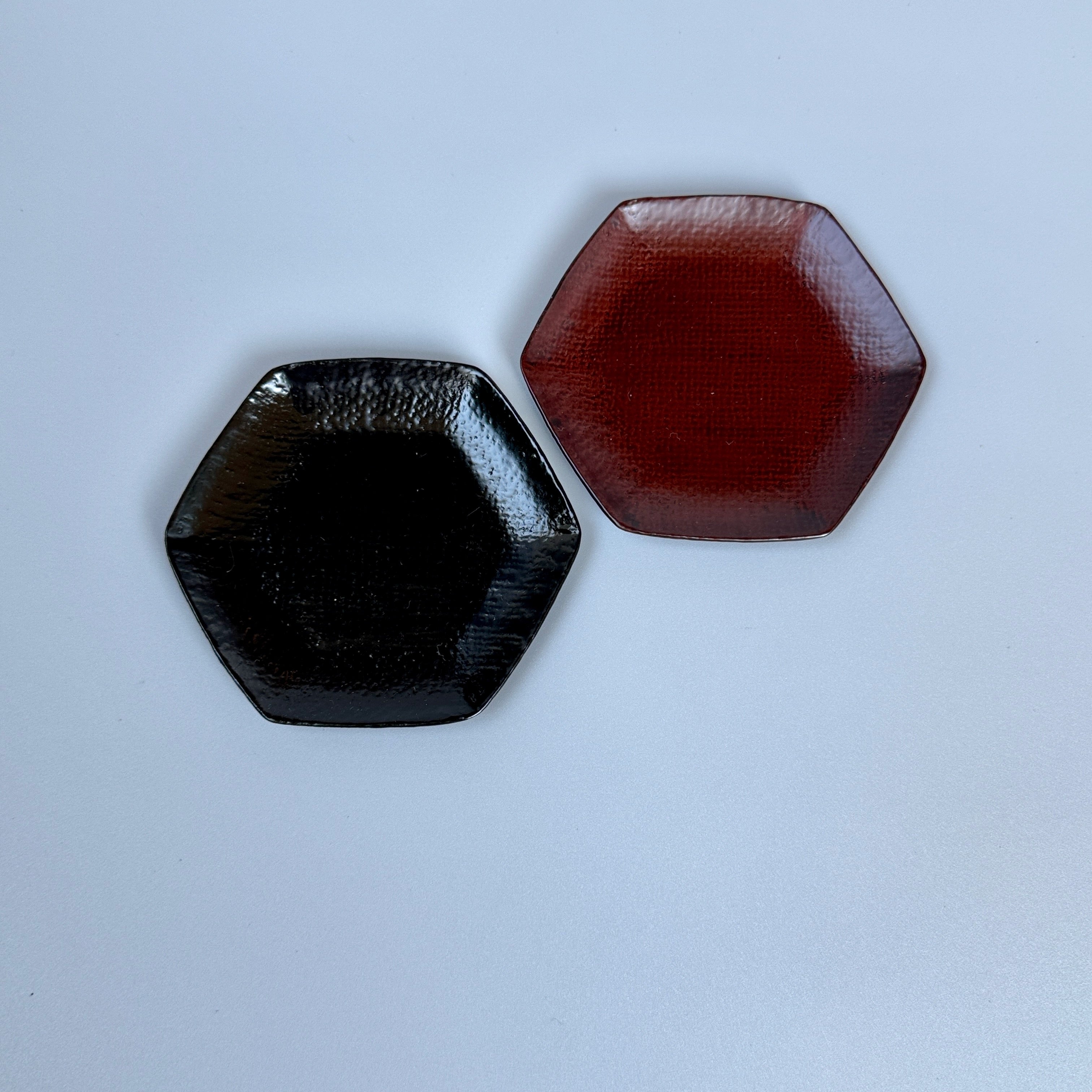 1015A_布目六角皿 黒