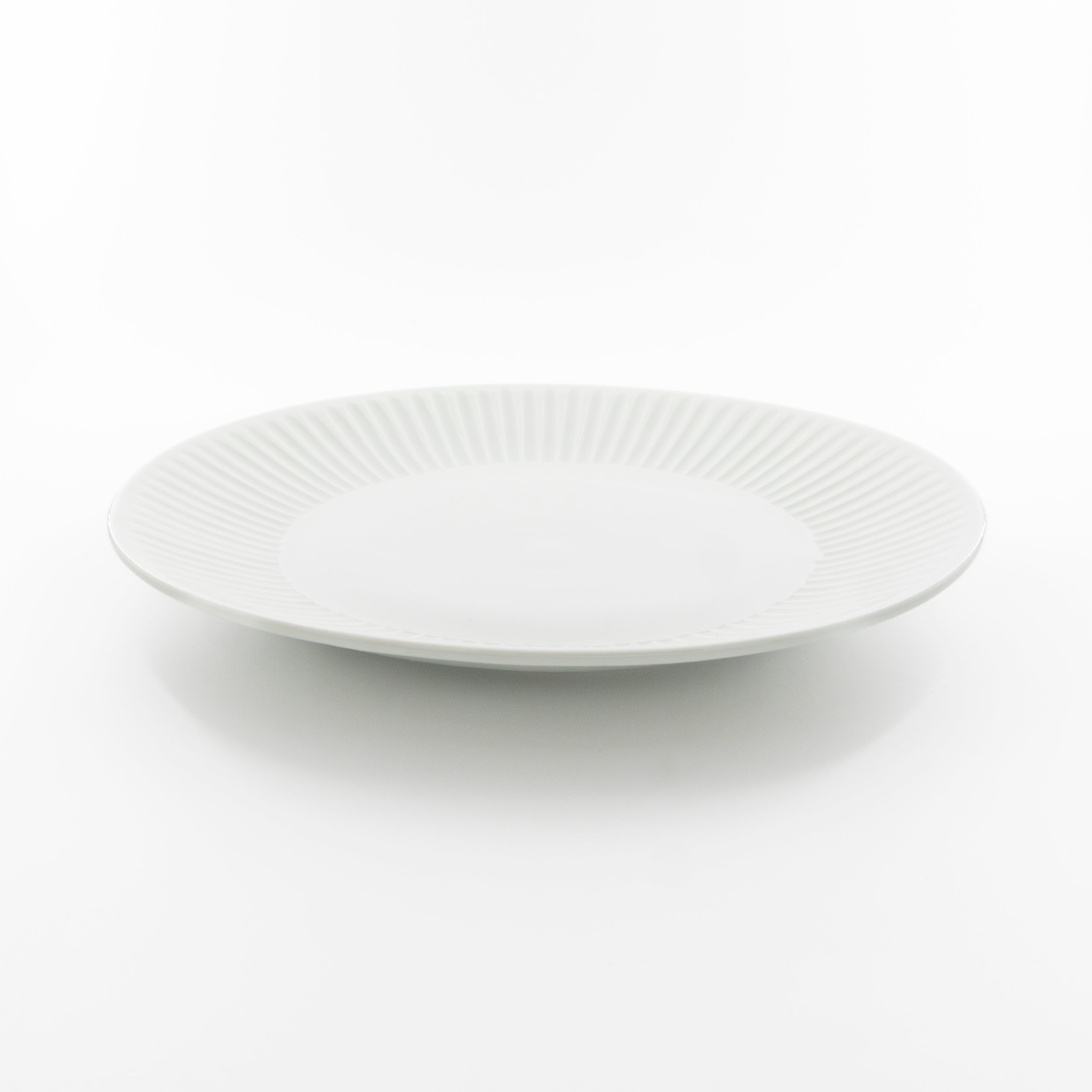 White porcelain Shinogi 7.5 inch plate