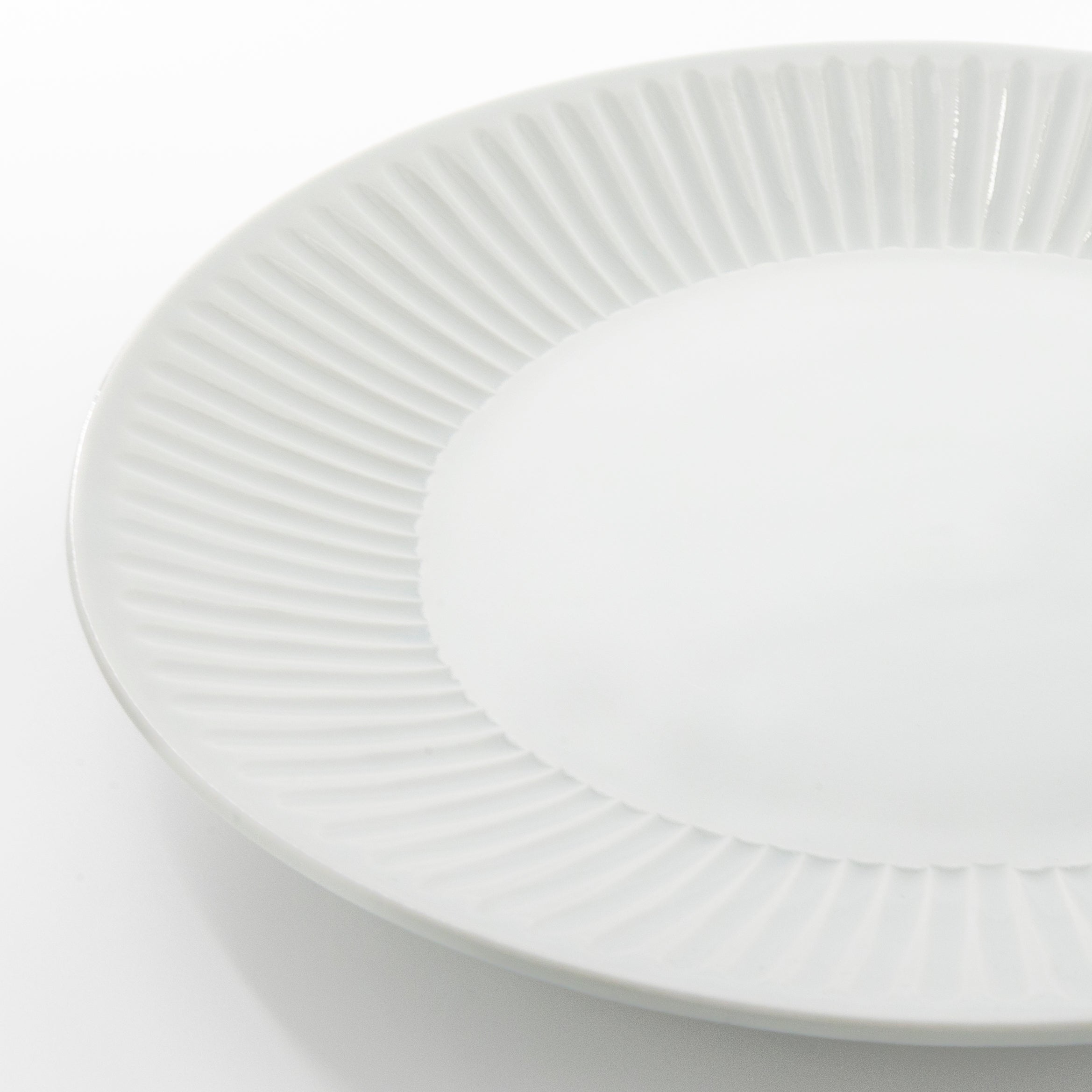 White porcelain Shinogi 7.5 inch plate