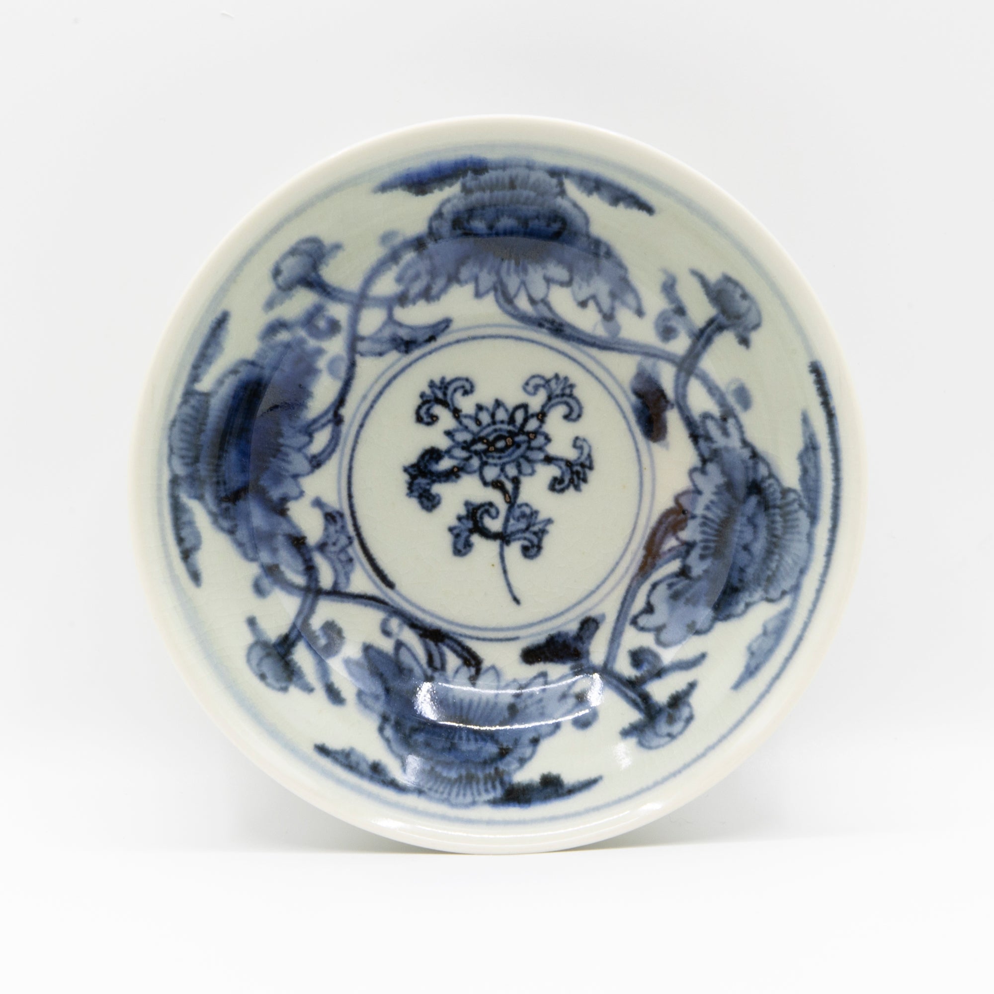 Blue and white peony and hibiscus pattern 5 inch pot