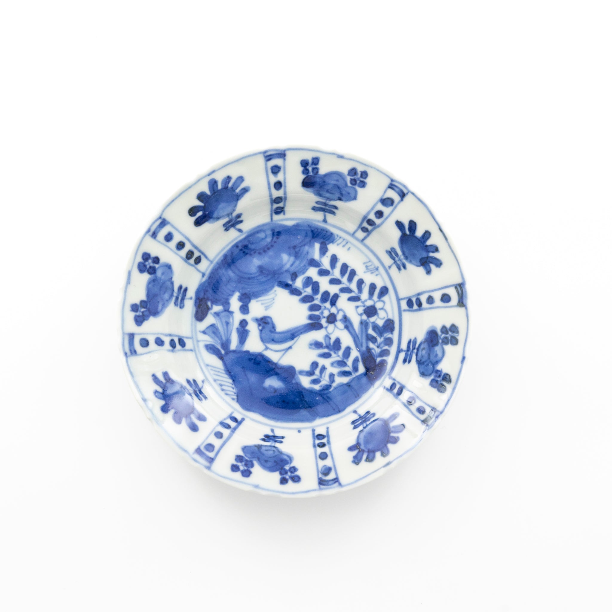 Blue and white bird motif flower plate