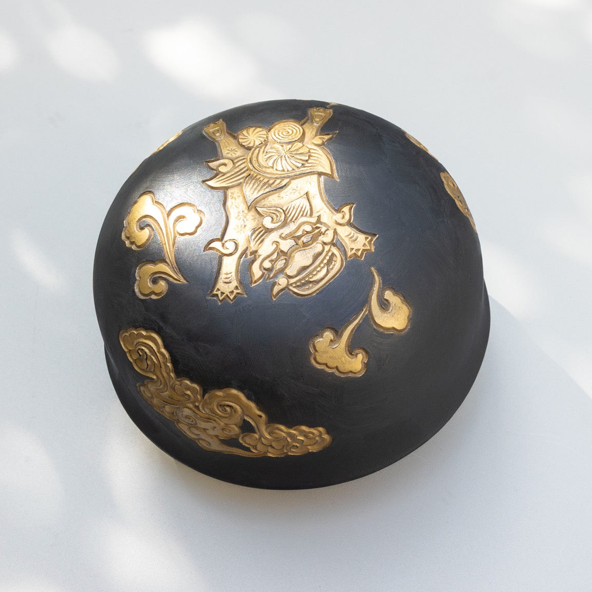 3_獅子雲紋彫二段重