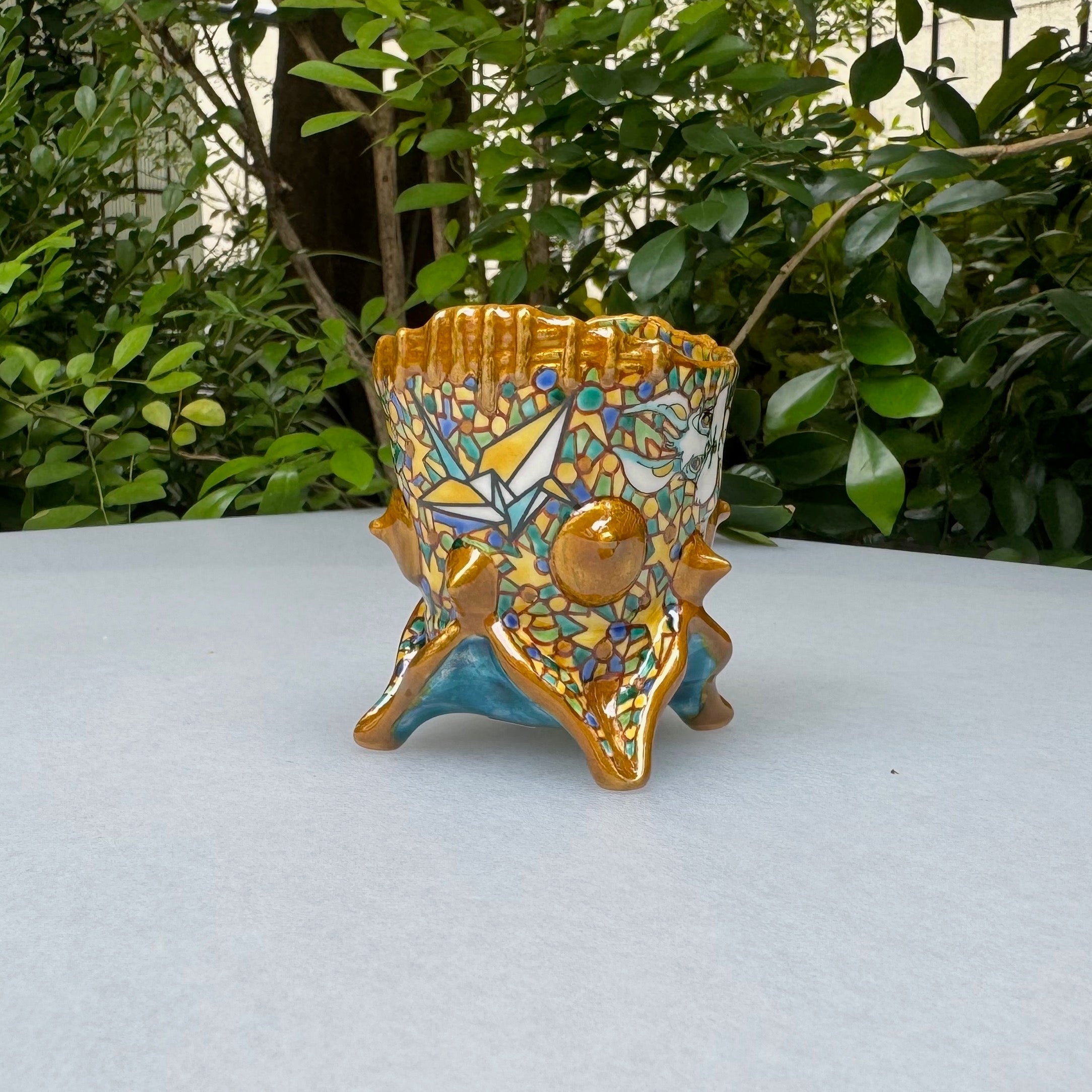 49_色絵金銀彩トゲ付杯