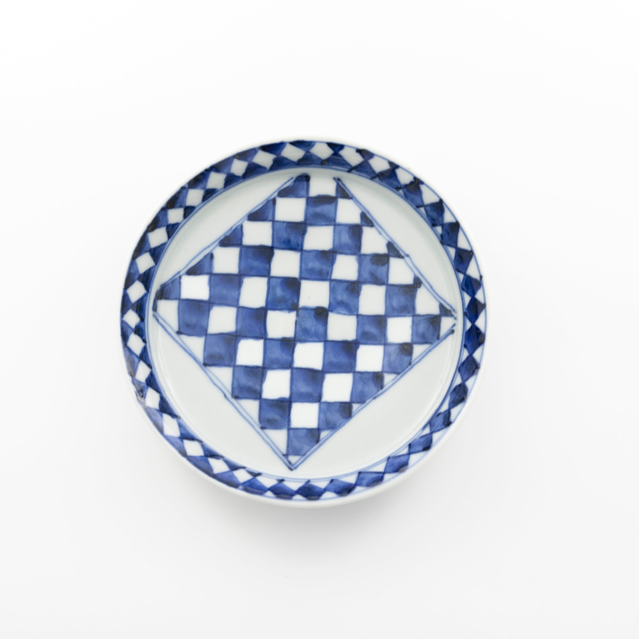 Checkered pattern flat plate