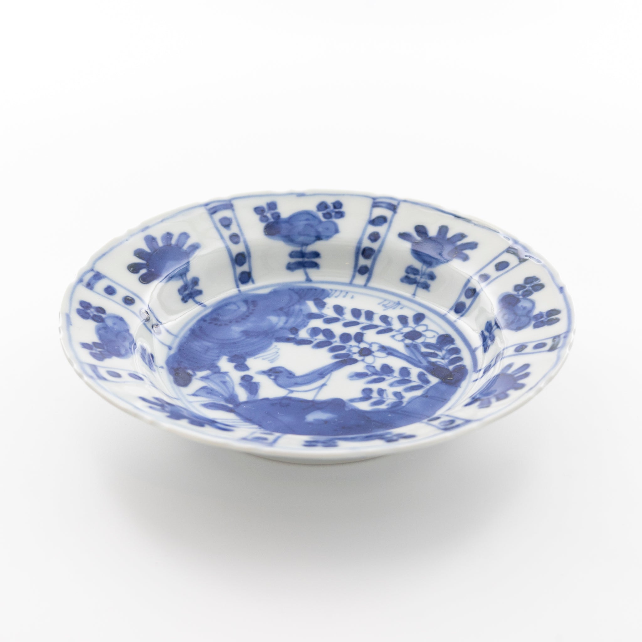 Blue and white bird motif flower plate