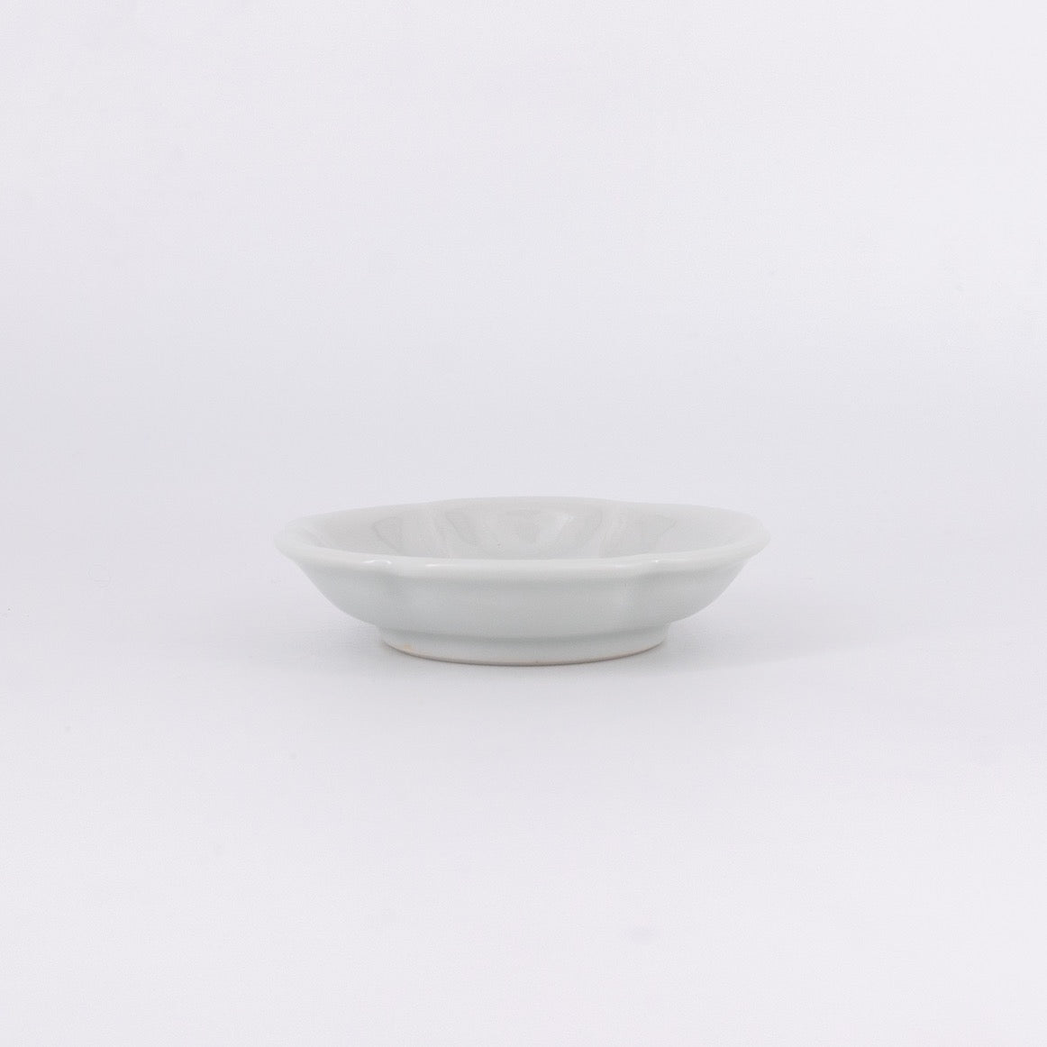 染附 蟹文梅形小皿
