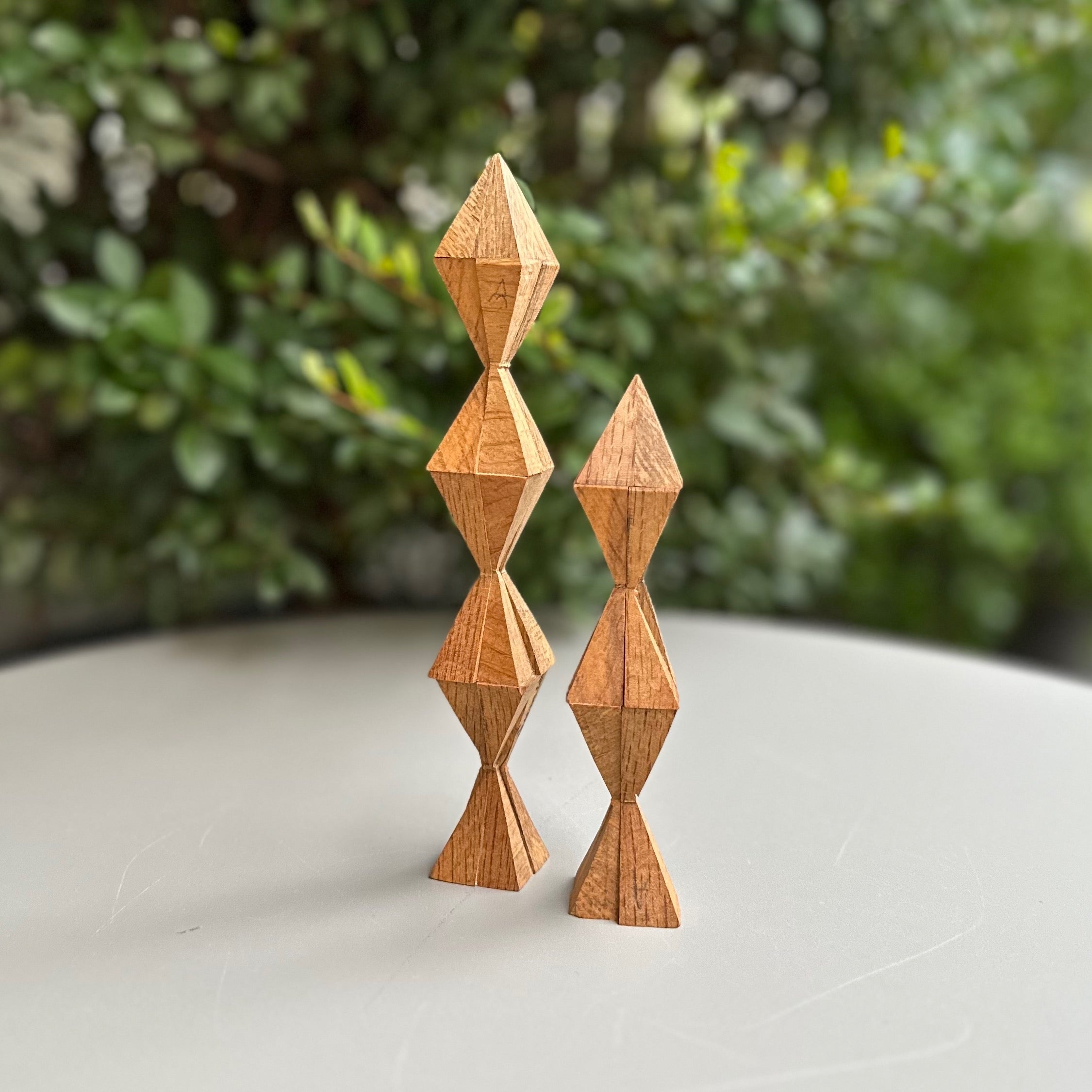 柱のオブジェ（クヌギ）