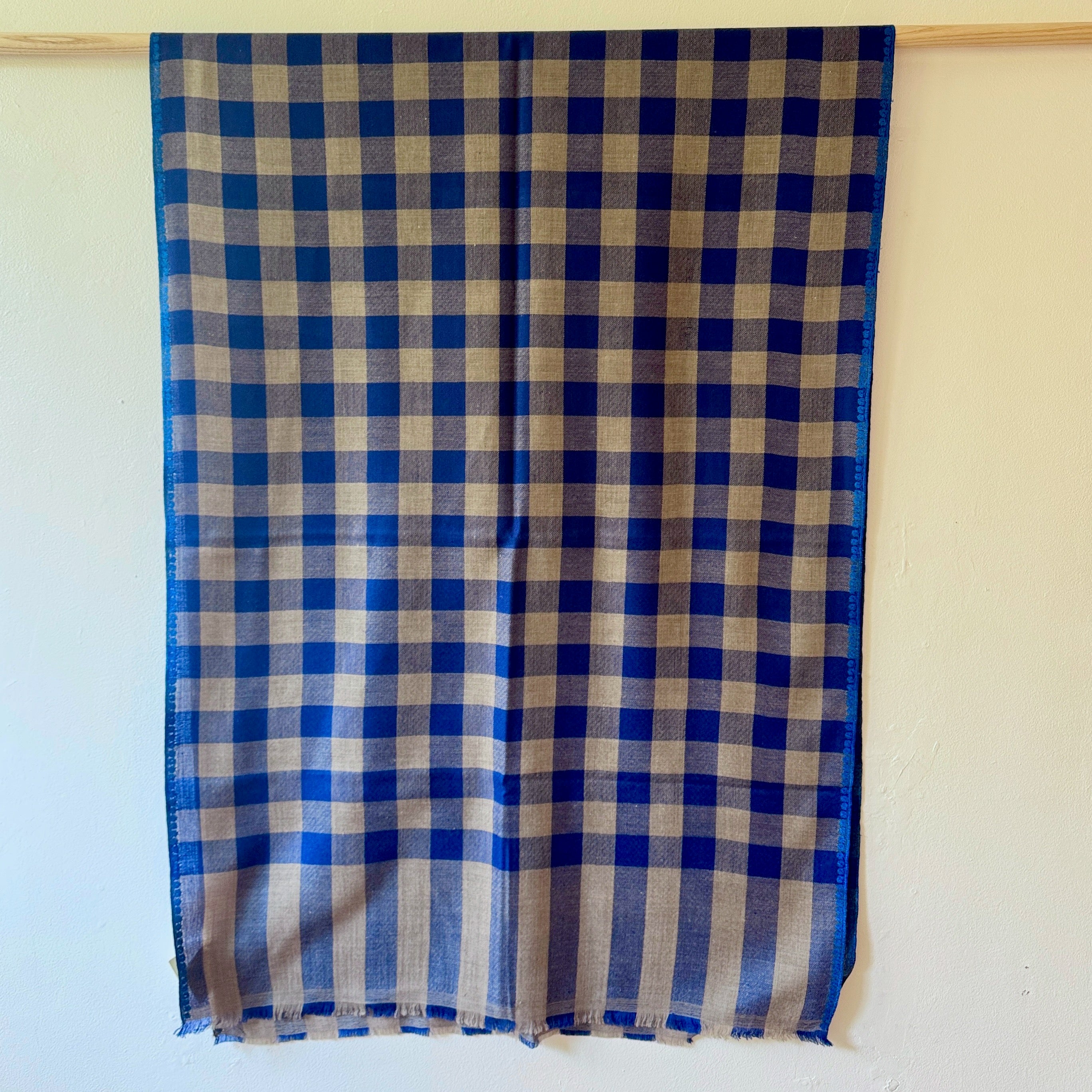 Sozni yarn-dyed pashmina stole with side stripes in blue and beige