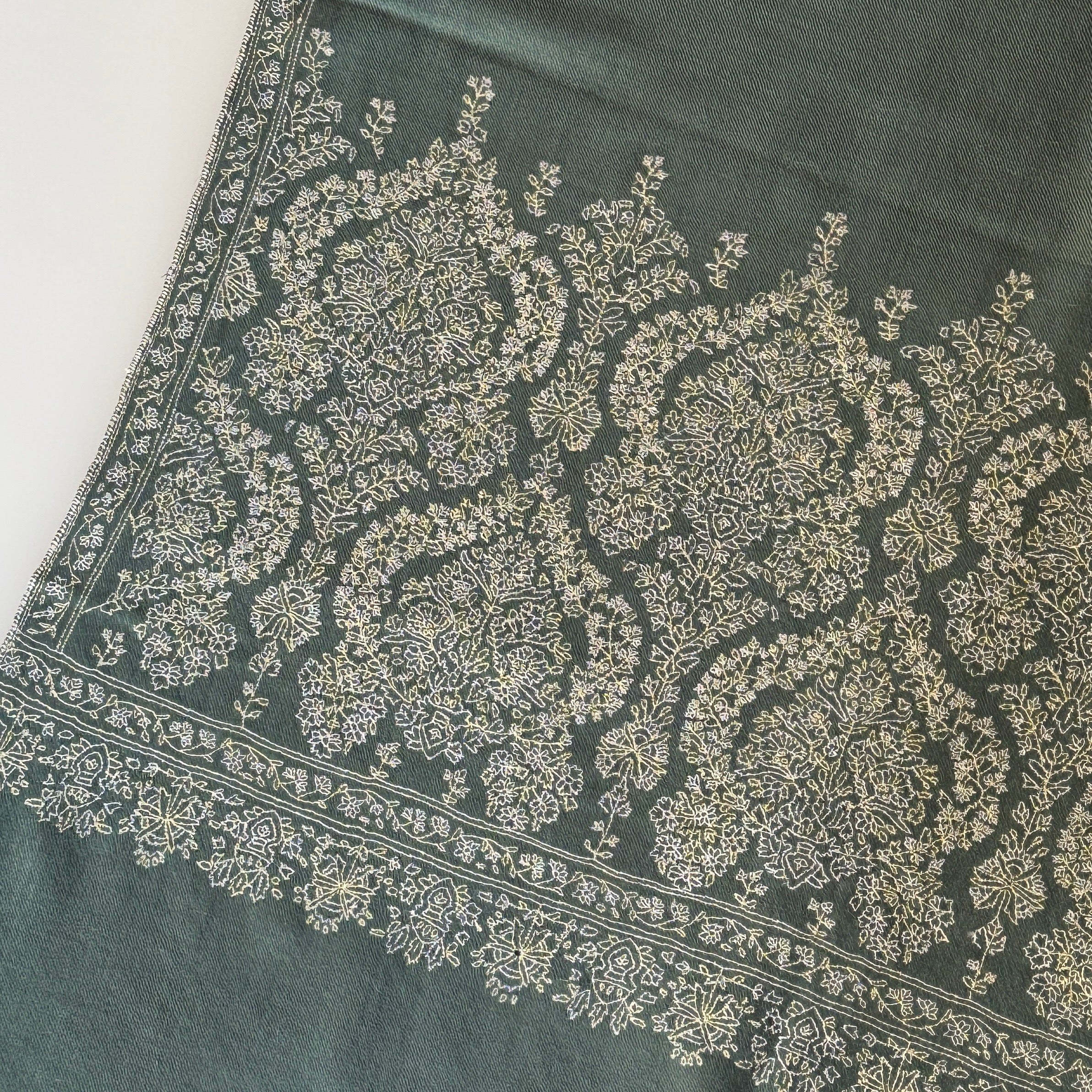 パシュミナストール　ソズニ　パラダール