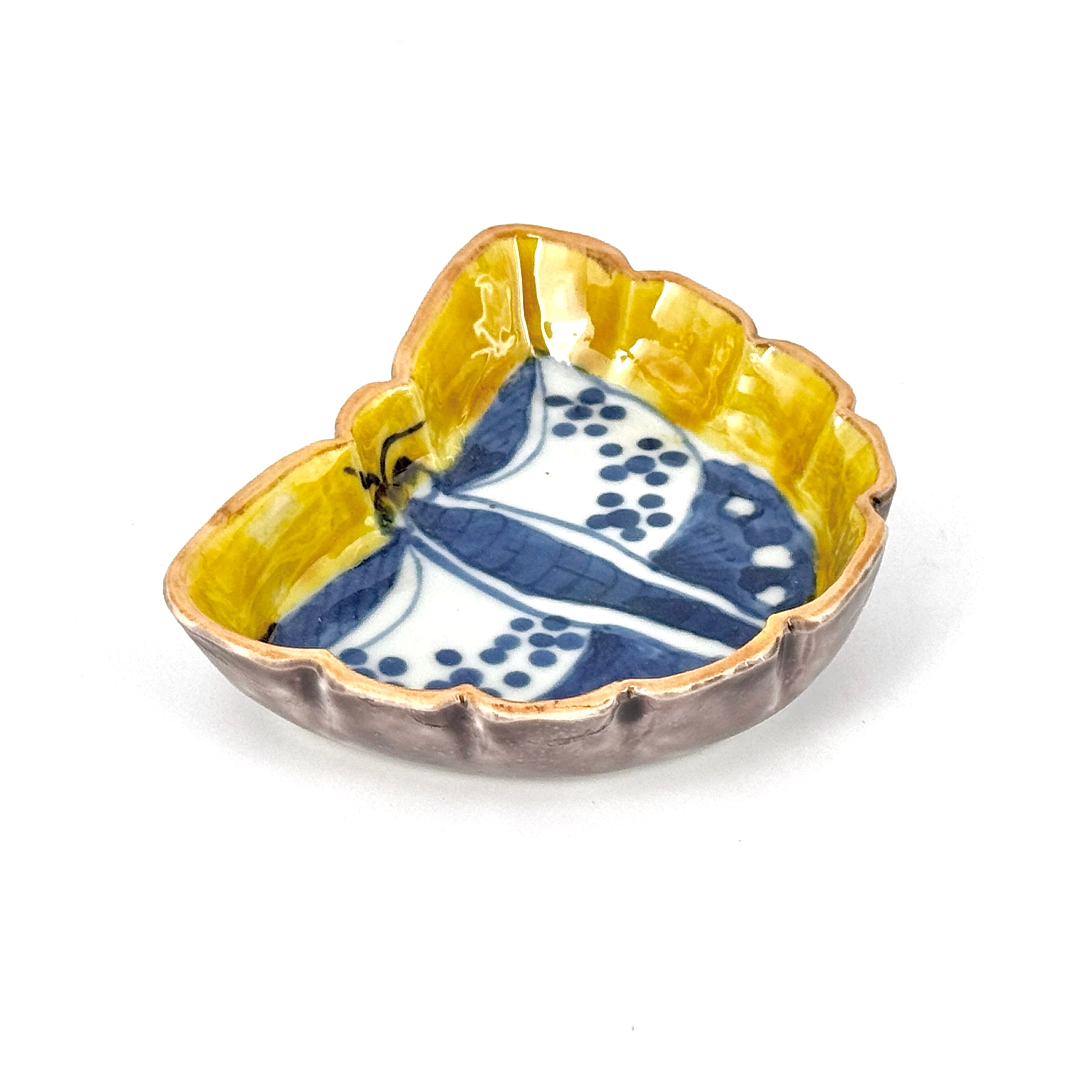 色絵染附 蝶形小皿