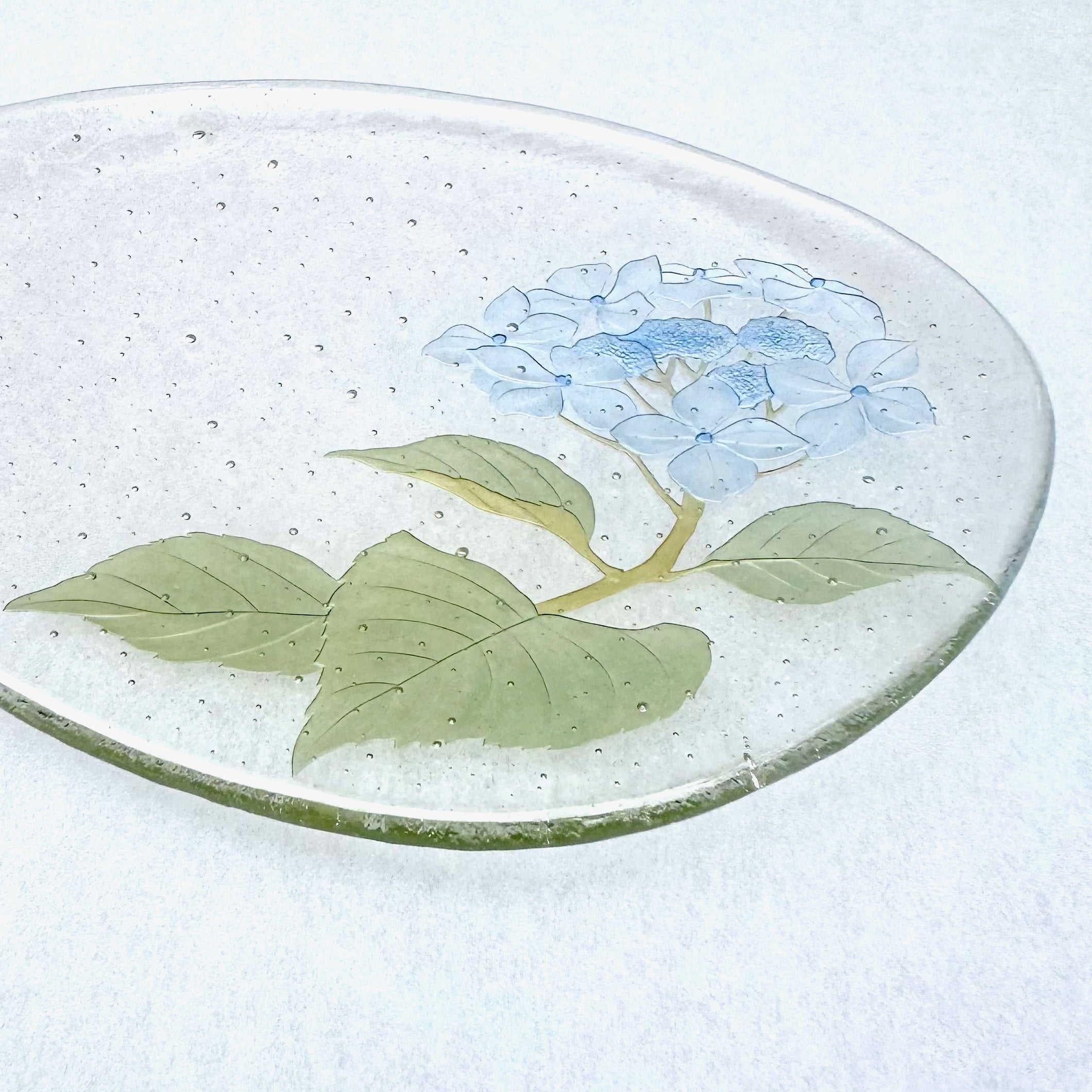 楕円皿「額紫陽花」青