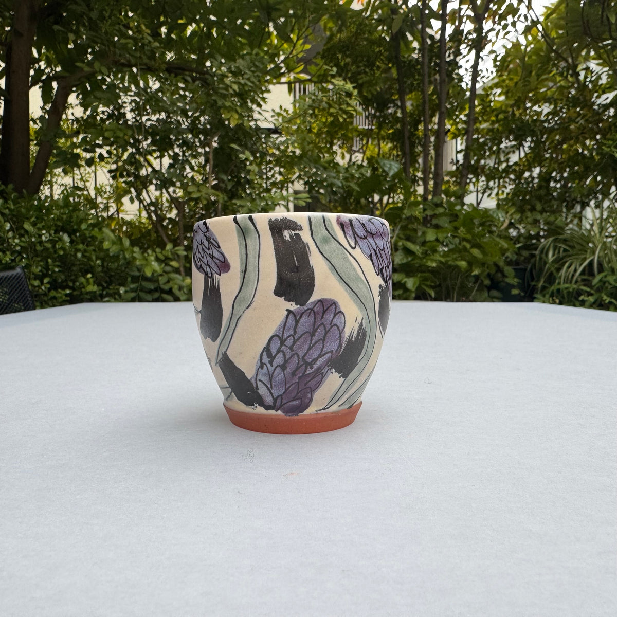 堂前守人作の陶磁器「花絵湯呑み B」（写真5枚目）