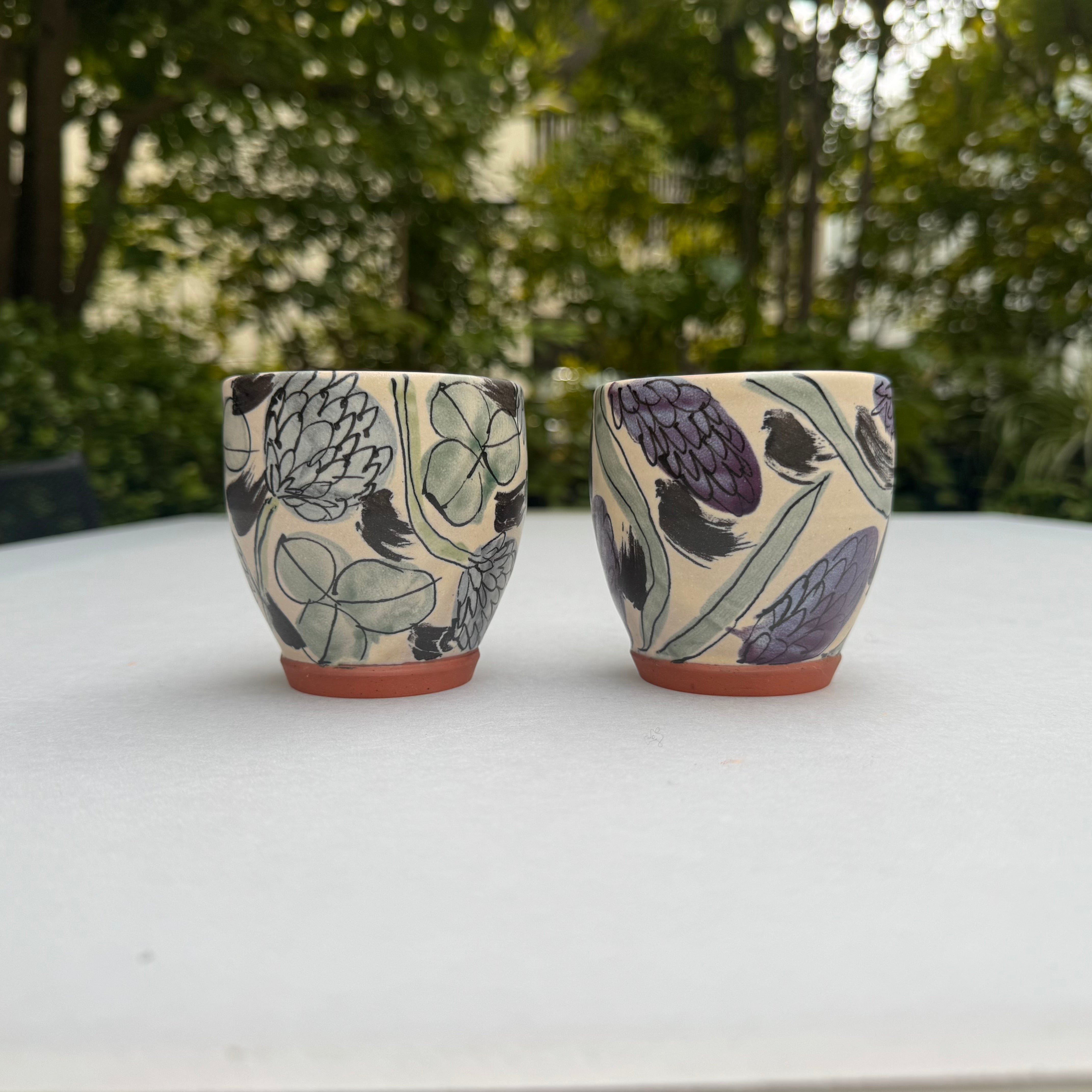 堂前守人作の陶磁器「花絵湯呑み B」（写真8枚目）